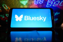 Dunkle Wolken am Himmel: Fehlende Meinungsvielfalt auf Bluesky treibt Nutzer zurück zu X
