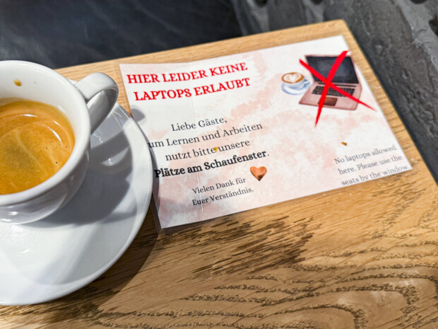Wenn das Café den Laptop verbietet